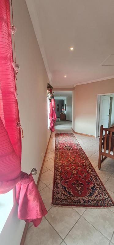 5 Bedroom Property for Sale in Myburgh Park Western Cape